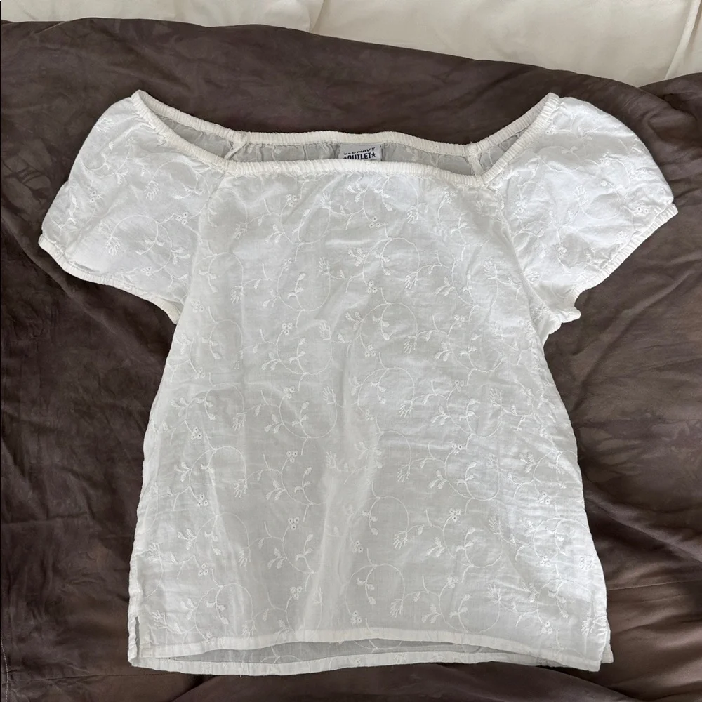 Old Navy White Embroidered Off-Shoulder Blouse